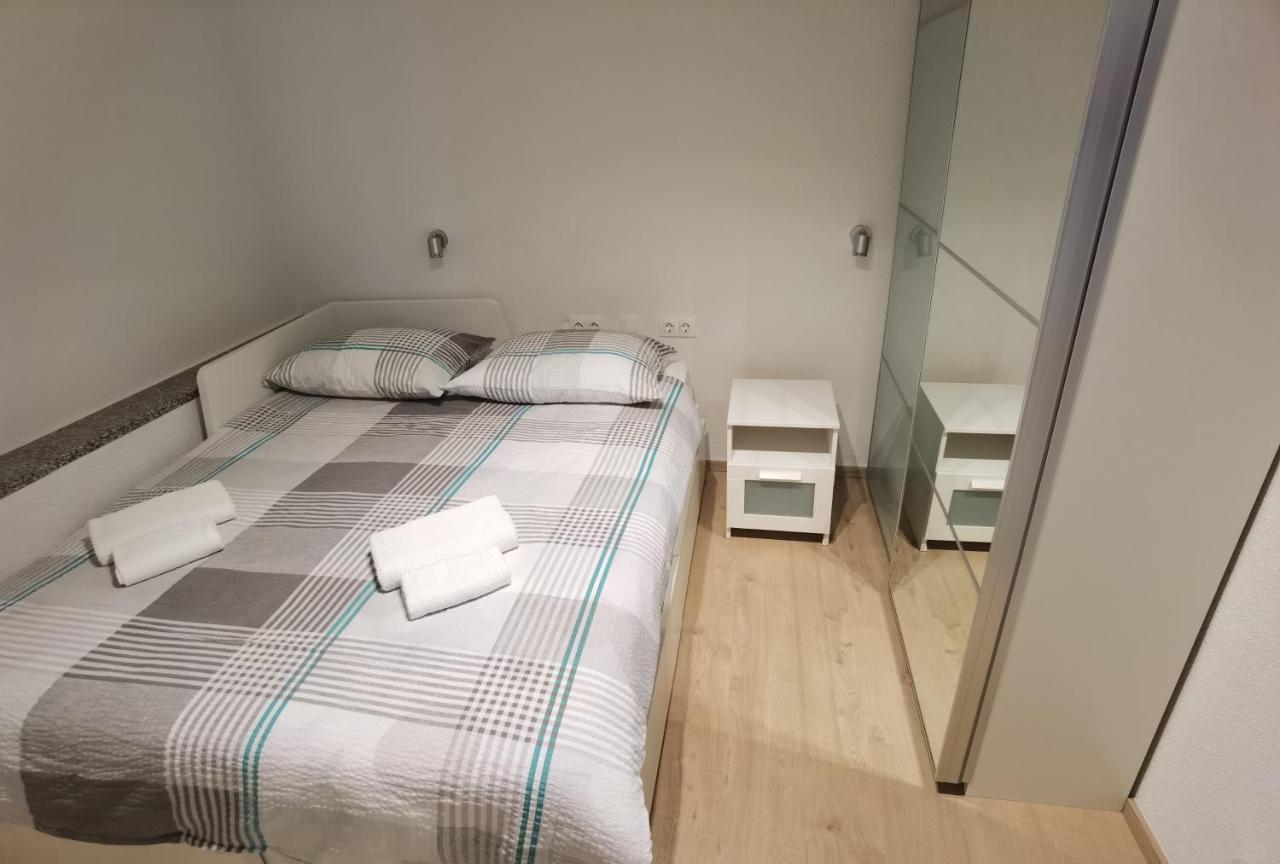 Apartman Bura โพเซดารเย ภายนอก รูปภาพ