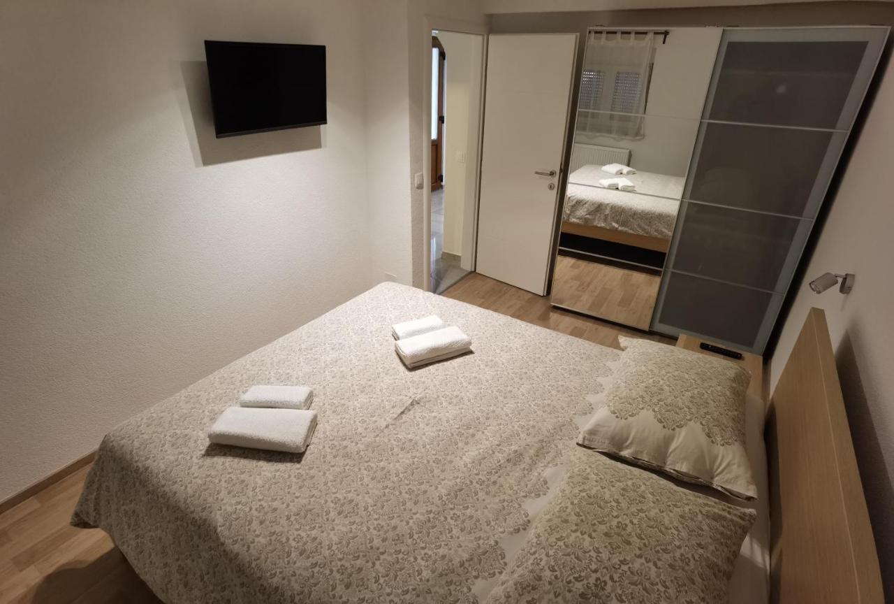 Apartman Bura โพเซดารเย ภายนอก รูปภาพ